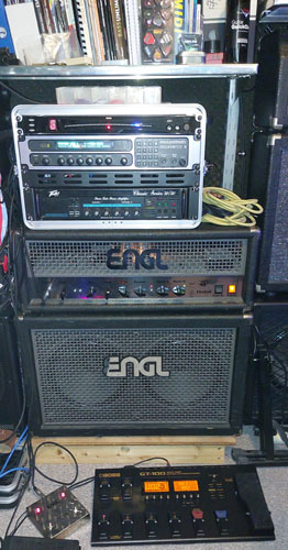 De ENGL half-stack met een gitaarrack